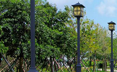 太阳能前海街道庭院灯价格为何差三倍？关键看这几点